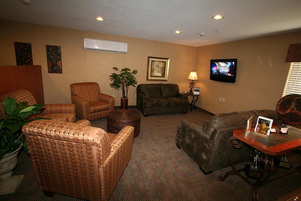 Candlewood Suites Louisville Airport By Ihg Exterior foto