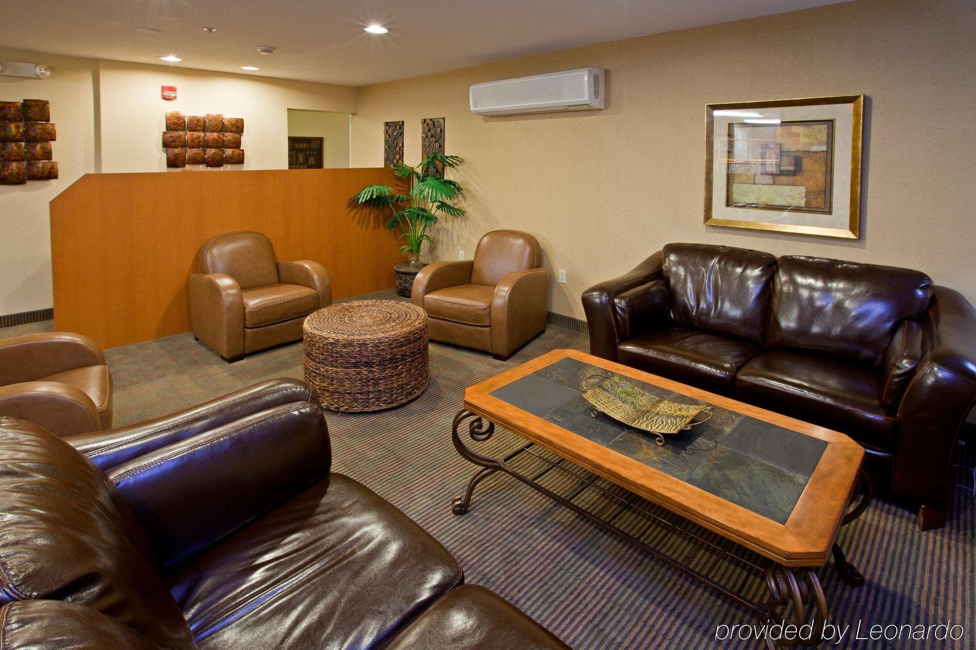 Candlewood Suites Louisville Airport By Ihg Interior foto