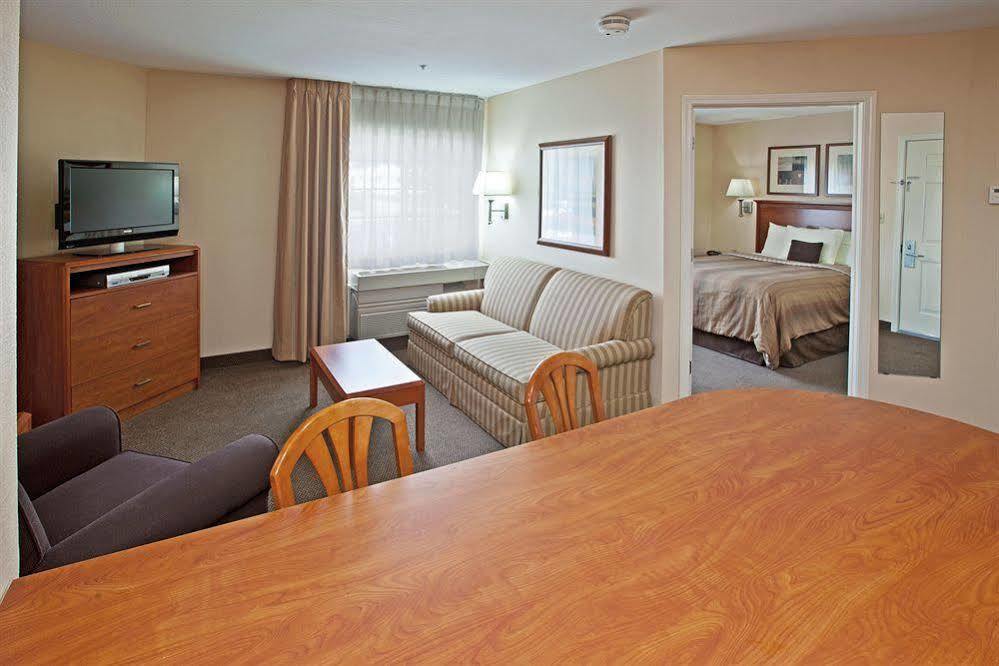 Candlewood Suites Louisville Airport By Ihg Exterior foto
